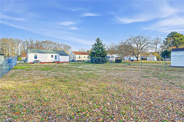 46 Wellington DR, Hampton, VA 23666