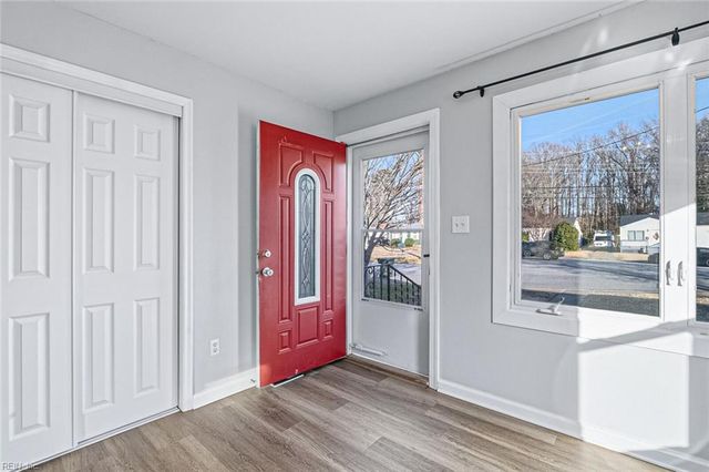 46 Wellington DR, Hampton, VA 23666