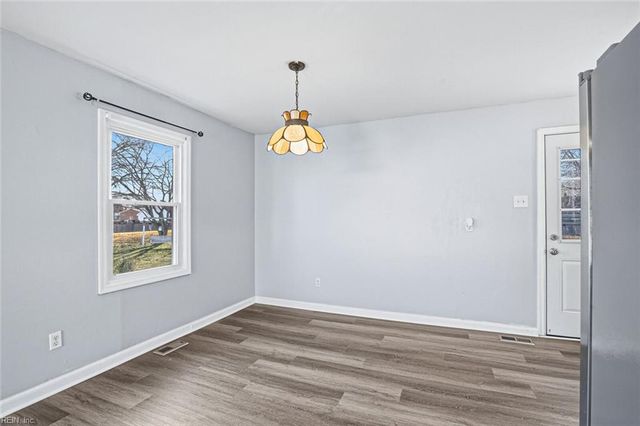 46 Wellington DR, Hampton, VA 23666