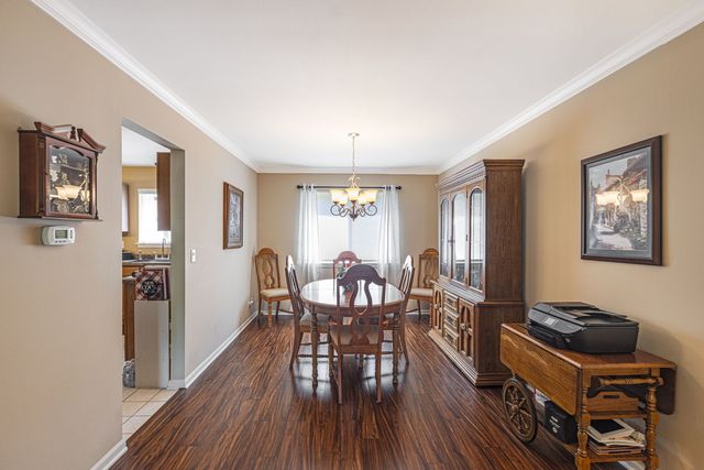 1080 Victoria Drive, Fox River Grove, IL 60021