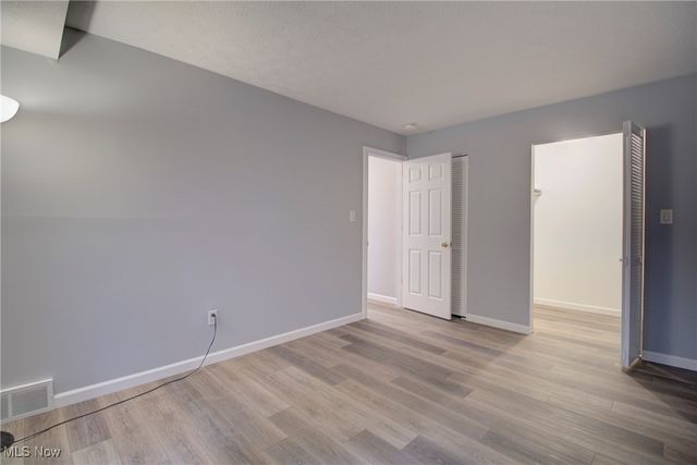 16445 Heather Lane F 101, Middleburg Heights, OH 44130