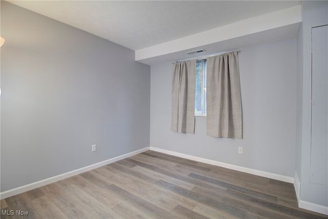 16445 Heather Lane F 101, Middleburg Heights, OH 44130