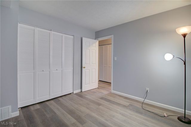 16445 Heather Lane F 101, Middleburg Heights, OH 44130