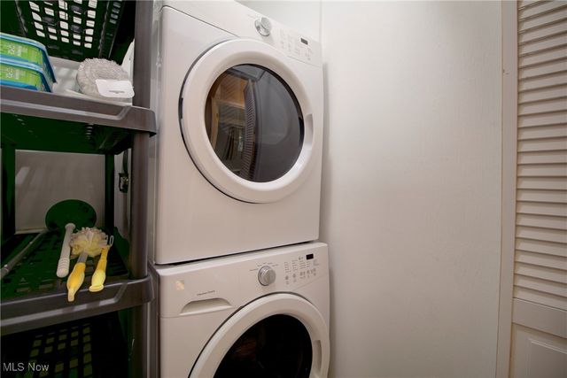 16445 Heather Lane F 101, Middleburg Heights, OH 44130