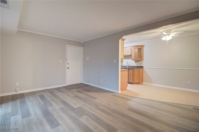 16445 Heather Lane F 101, Middleburg Heights, OH 44130