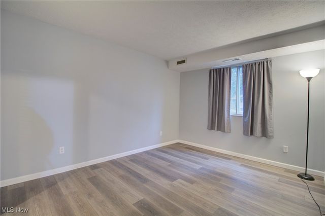 16445 Heather Lane F 101, Middleburg Heights, OH 44130