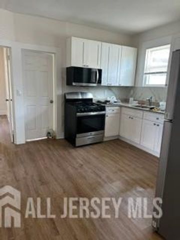 31 Division Street, New Brunswick, NJ 08901