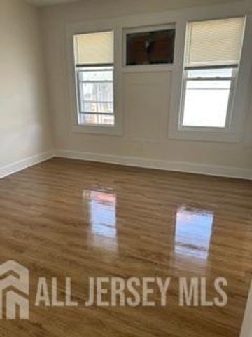 31 Division Street, New Brunswick, NJ 08901