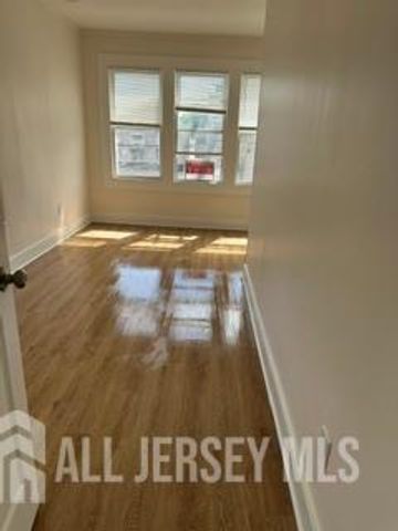 31 Division Street, New Brunswick, NJ 08901