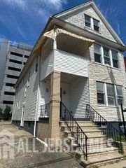 31 Division Street, New Brunswick, NJ 08901