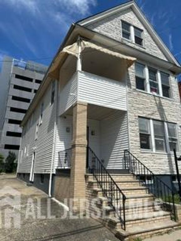 31 Division Street, New Brunswick, NJ 08901