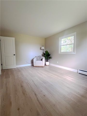 1562 Ridge Road, Webster, NY 14580