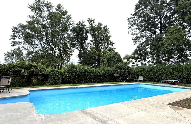 1562 Ridge Road, Webster, NY 14580