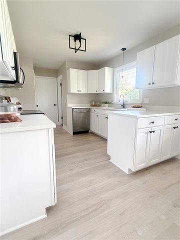 1562 Ridge Road, Webster, NY 14580