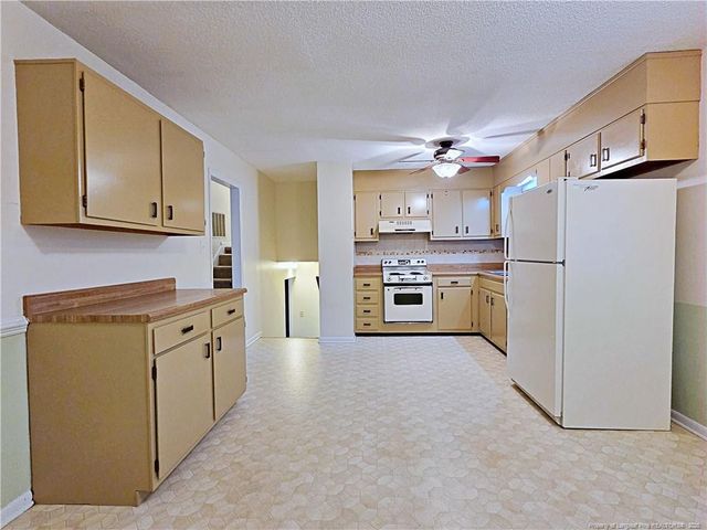 883 De Paul Drive, Fayetteville, NC 28311