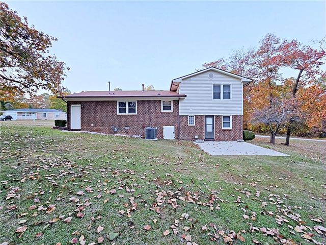 883 De Paul Drive, Fayetteville, NC 28311