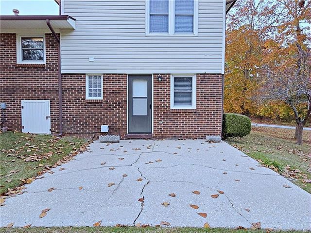 883 De Paul Drive, Fayetteville, NC 28311