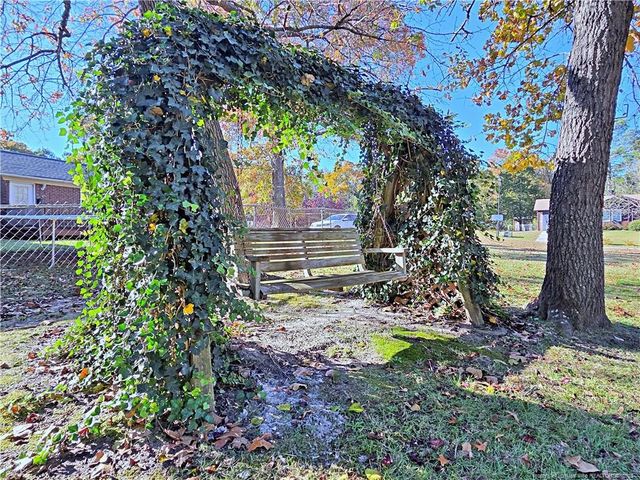 883 De Paul Drive, Fayetteville, NC 28311