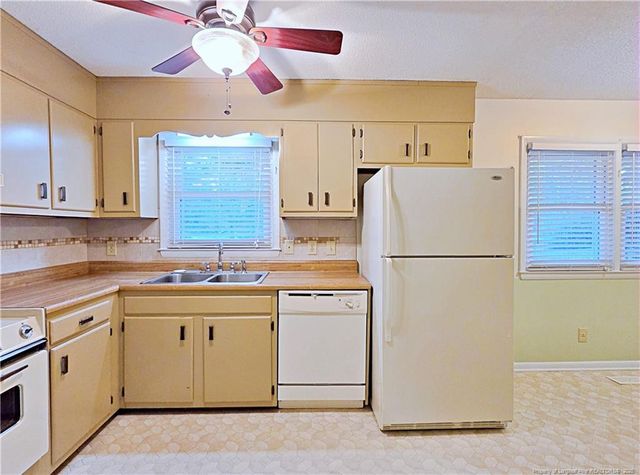 883 De Paul Drive, Fayetteville, NC 28311