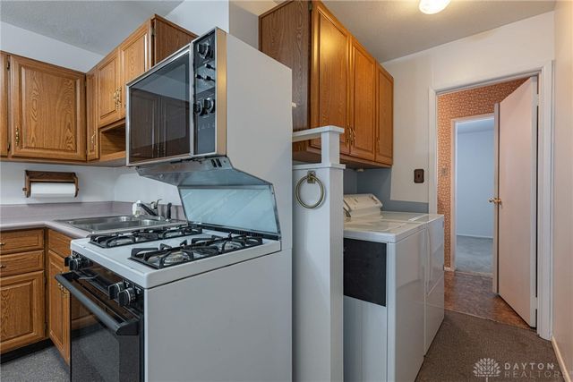 1307 Cobblestone Street, Dayton, OH 45432