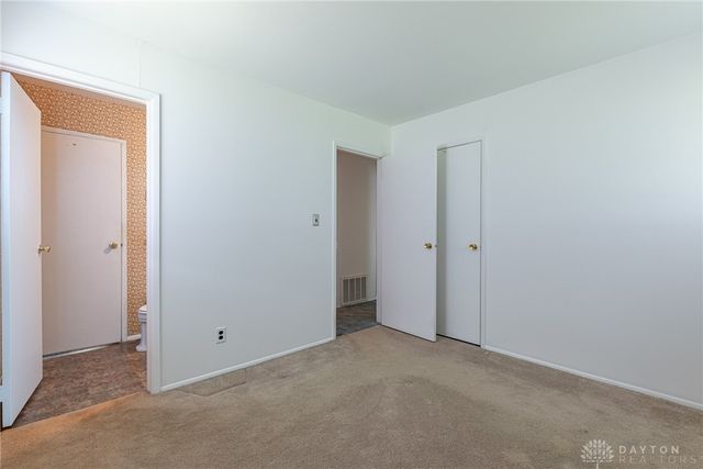 1307 Cobblestone Street, Dayton, OH 45432