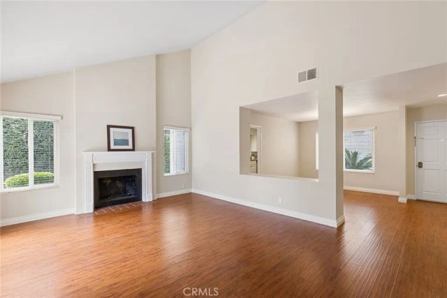 14 Woodgrove 19, Irvine, CA 92604