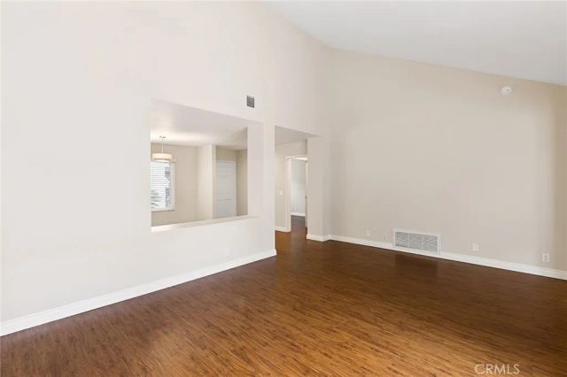 14 Woodgrove 19, Irvine, CA 92604