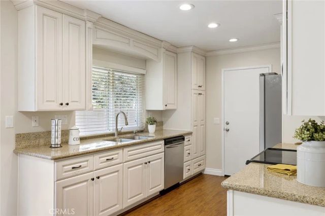14 Woodgrove 19, Irvine, CA 92604