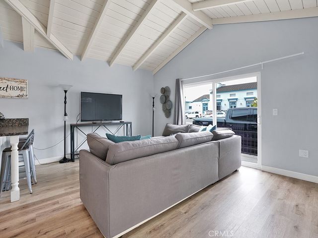 1320 W Balboa Boulevard, Newport Beach, CA 92661