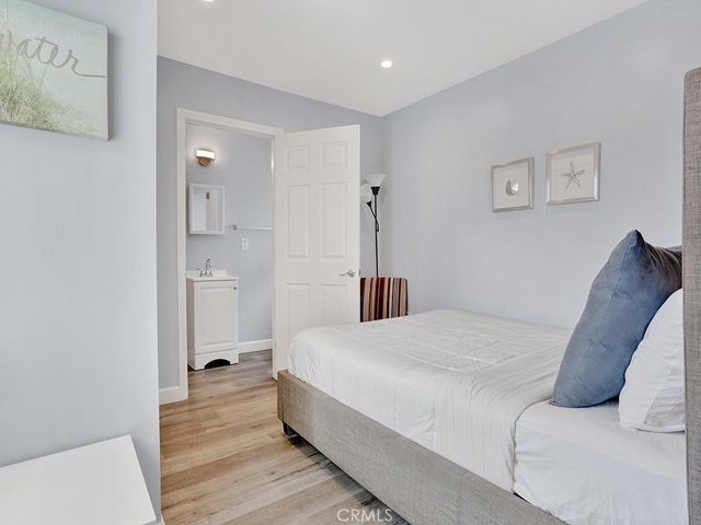 1320 W Balboa Boulevard, Newport Beach, CA 92661