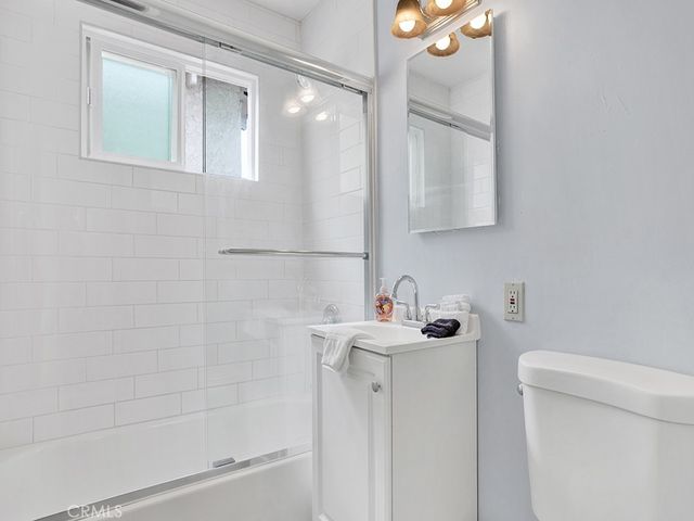 1320 W Balboa Boulevard, Newport Beach, CA 92661