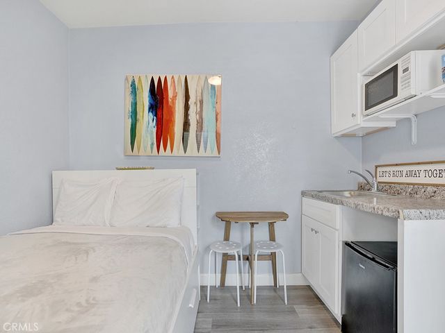 1320 W Balboa Boulevard, Newport Beach, CA 92661