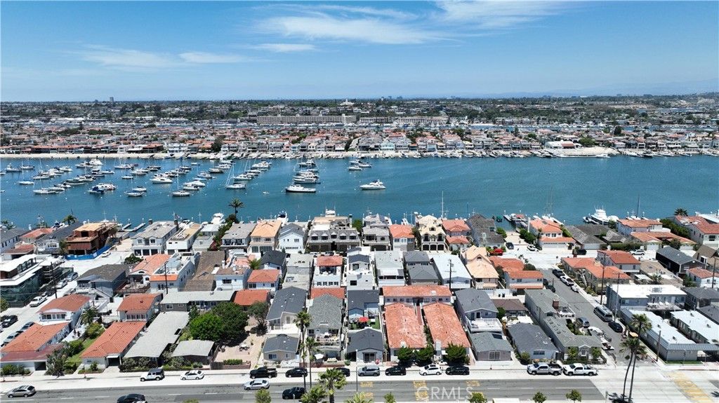 1320 W Balboa Boulevard, Newport Beach, CA 92661