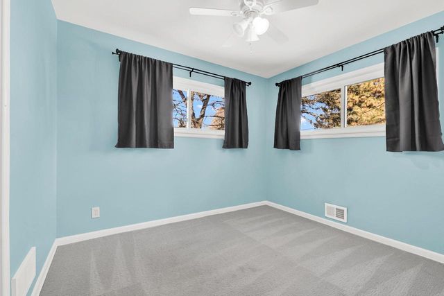 19260 Brookdale DRIVE, Brookfield, WI 53045