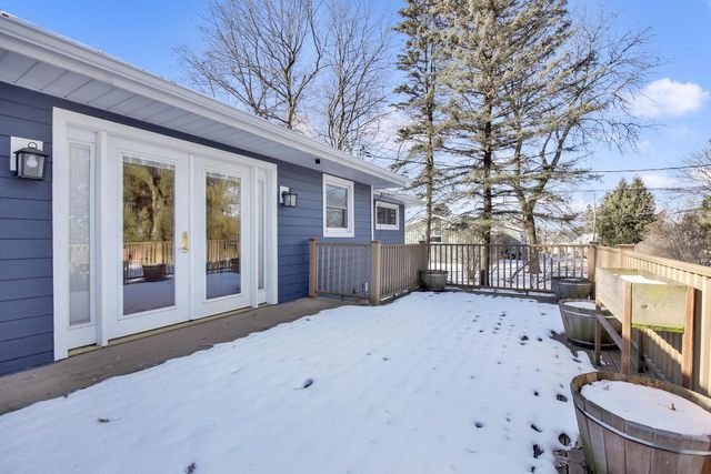 19260 Brookdale DRIVE, Brookfield, WI 53045