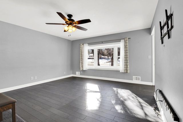 19260 Brookdale DRIVE, Brookfield, WI 53045