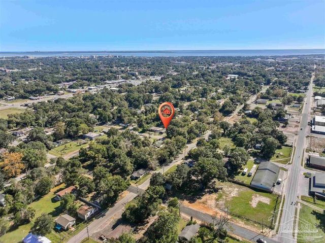2405 W Hernandez St, Pensacola, FL 32505
