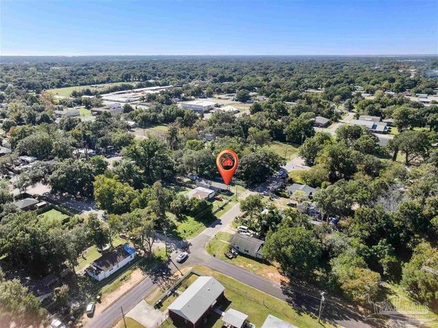 2405 W Hernandez St, Pensacola, FL 32505