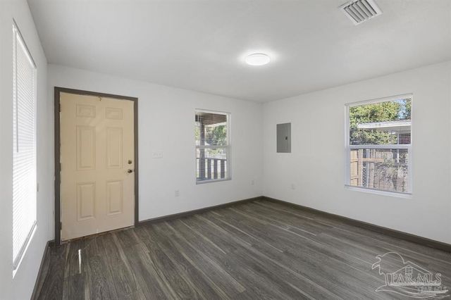 2405 W Hernandez St, Pensacola, FL 32505