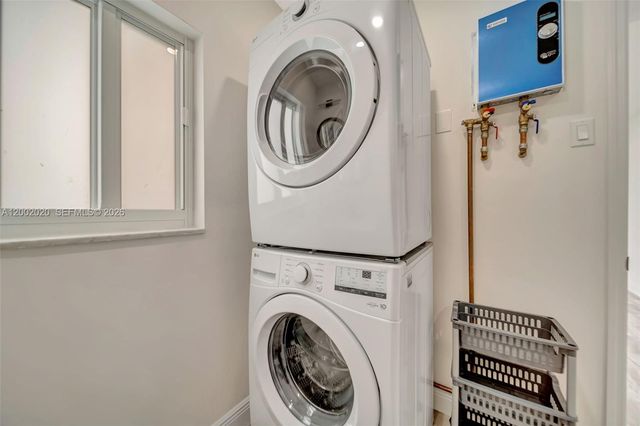 8502 NW 59th Street, Tamarac, FL 33321