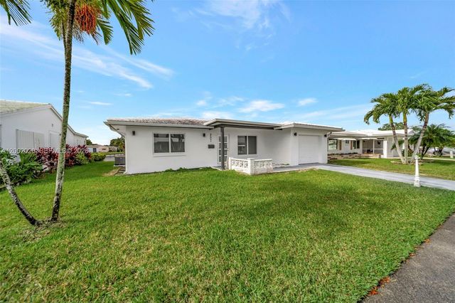 8502 NW 59th Street, Tamarac, FL 33321