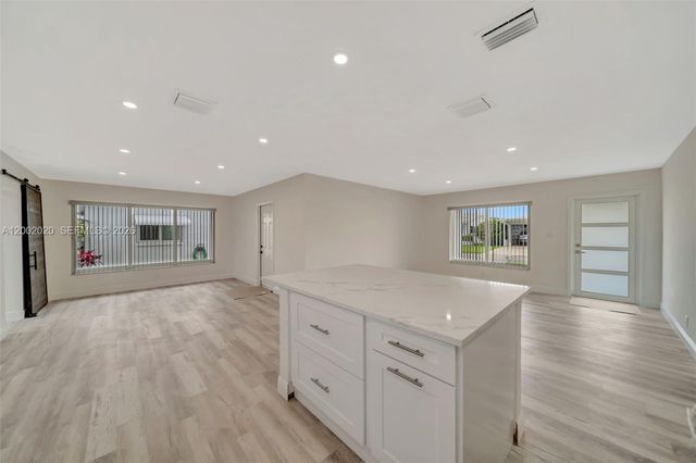 8502 NW 59th Street, Tamarac, FL 33321