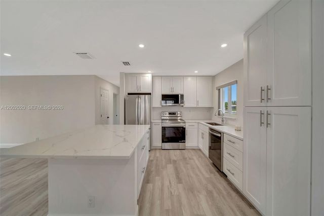 8502 NW 59th Street, Tamarac, FL 33321