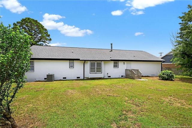 6250 Waldos Beach Road, Fayetteville, NC 28306