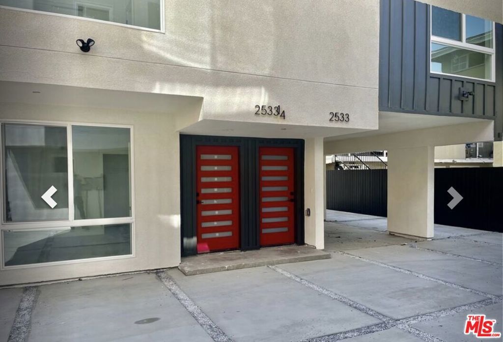 2533 S Spaulding Avenue, Los Angeles, CA 90016 — exterior