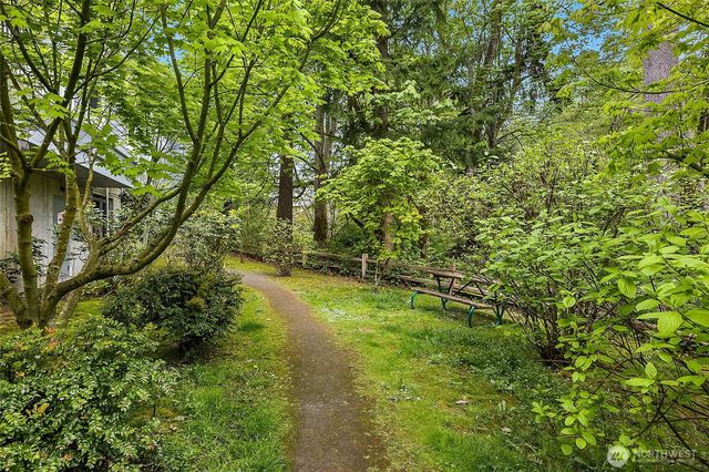 300 High School Road NE #419, Bainbridge Island, WA 98110