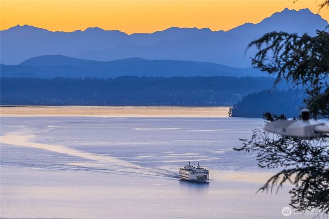 300 High School Road NE #419, Bainbridge Island, WA 98110