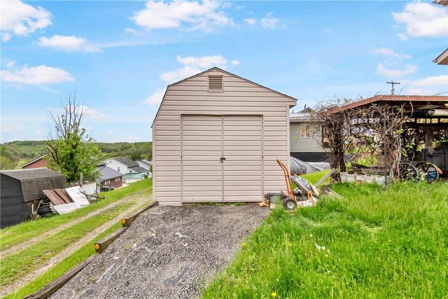 230 Keaggy Ave, Salem Twp, PA 15633