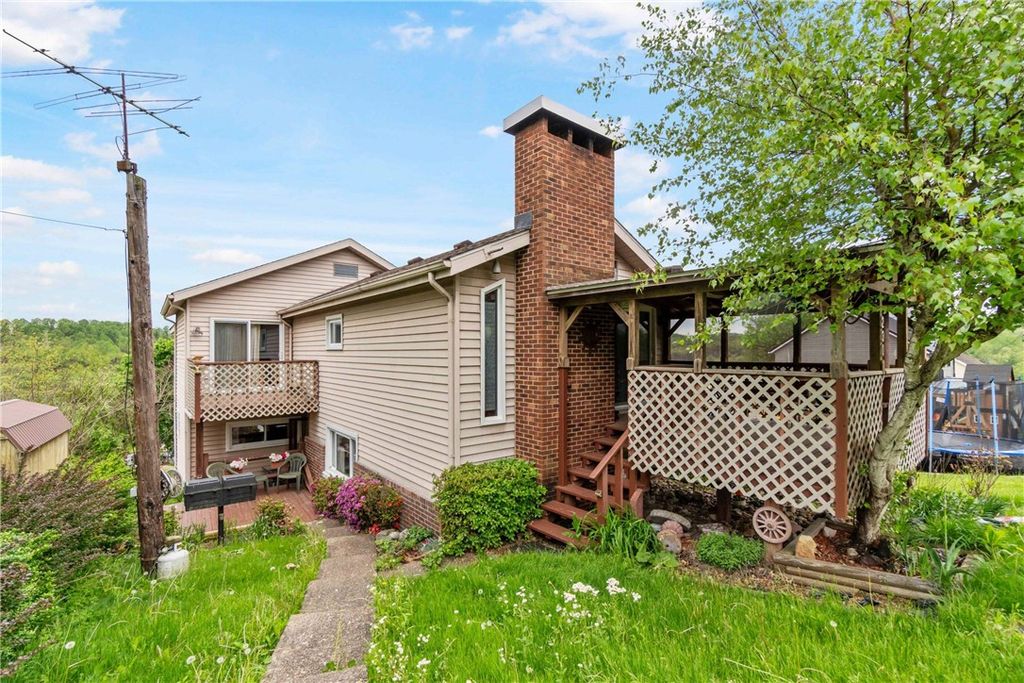 230 Keaggy Ave, Salem Twp, PA 15633