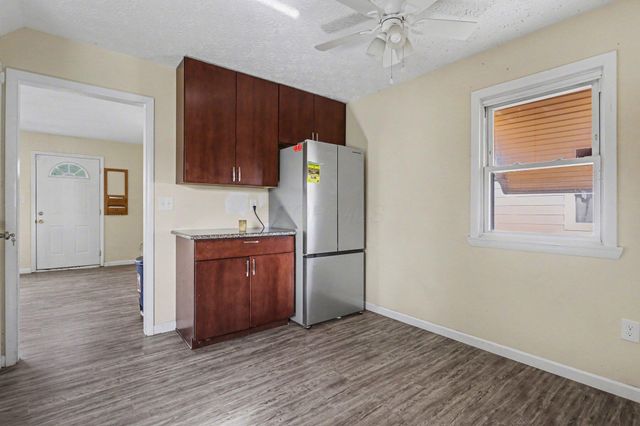 1033 E 22nd Avenue, Columbus, OH 43211